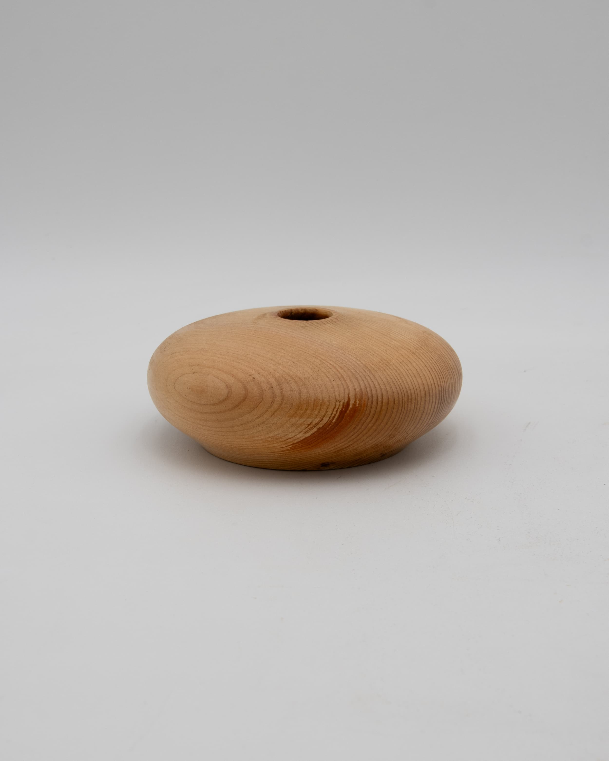 Cedar Hollow Form, 4" x 2"